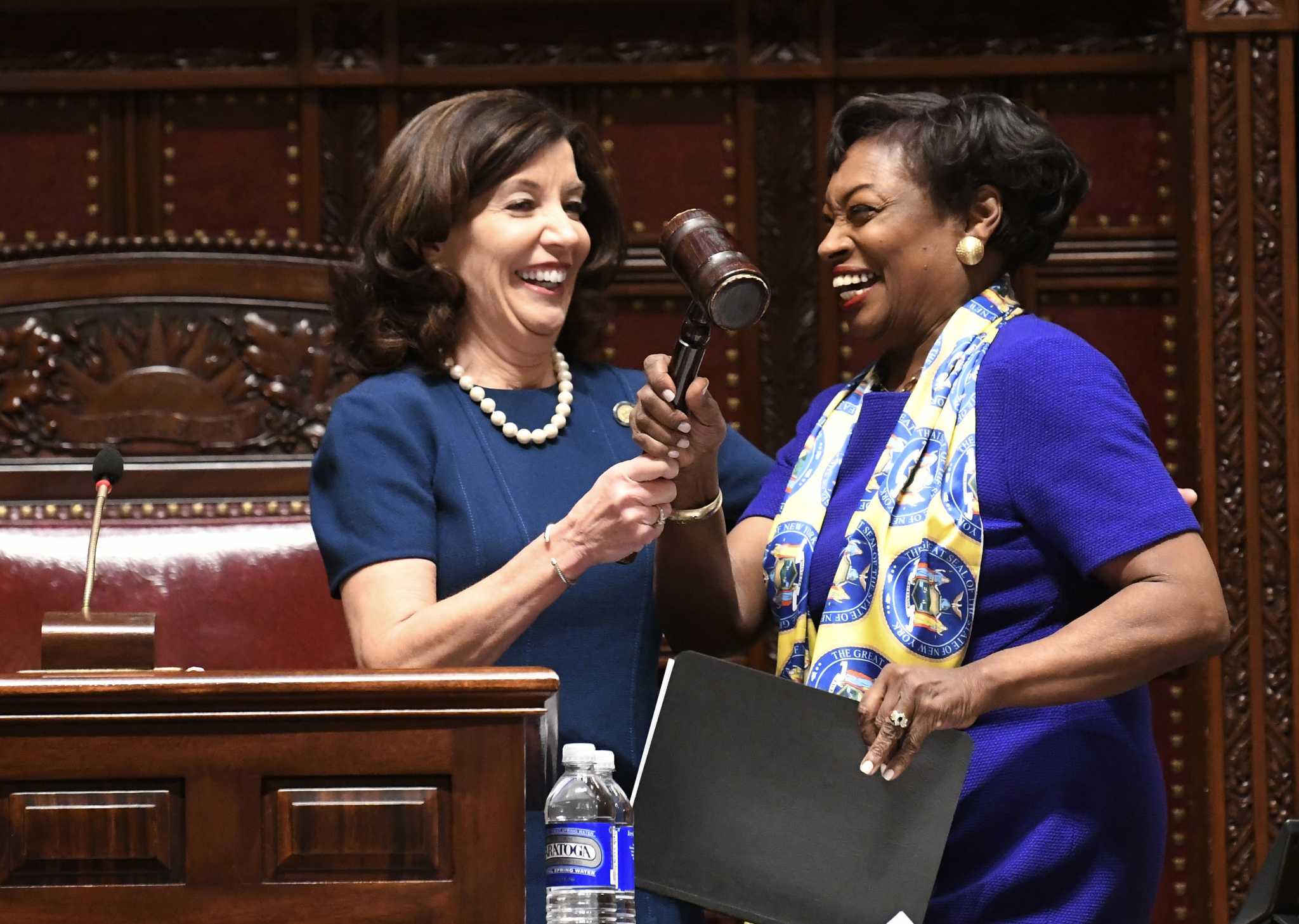 Judge strikes down redistricting maps drawn by Democrats, setting up high-profile appeal - Vimarsana News