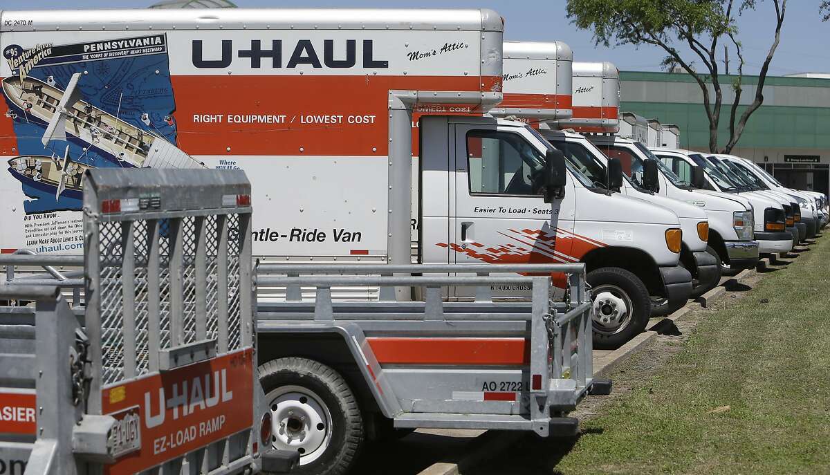 U-Haul Moving & Storage of West Oaks, 14900 Westheimer Road, is shown Monday, April 4, 2016, in Houston. ( Melissa Phillip / Houston Chronicle )
