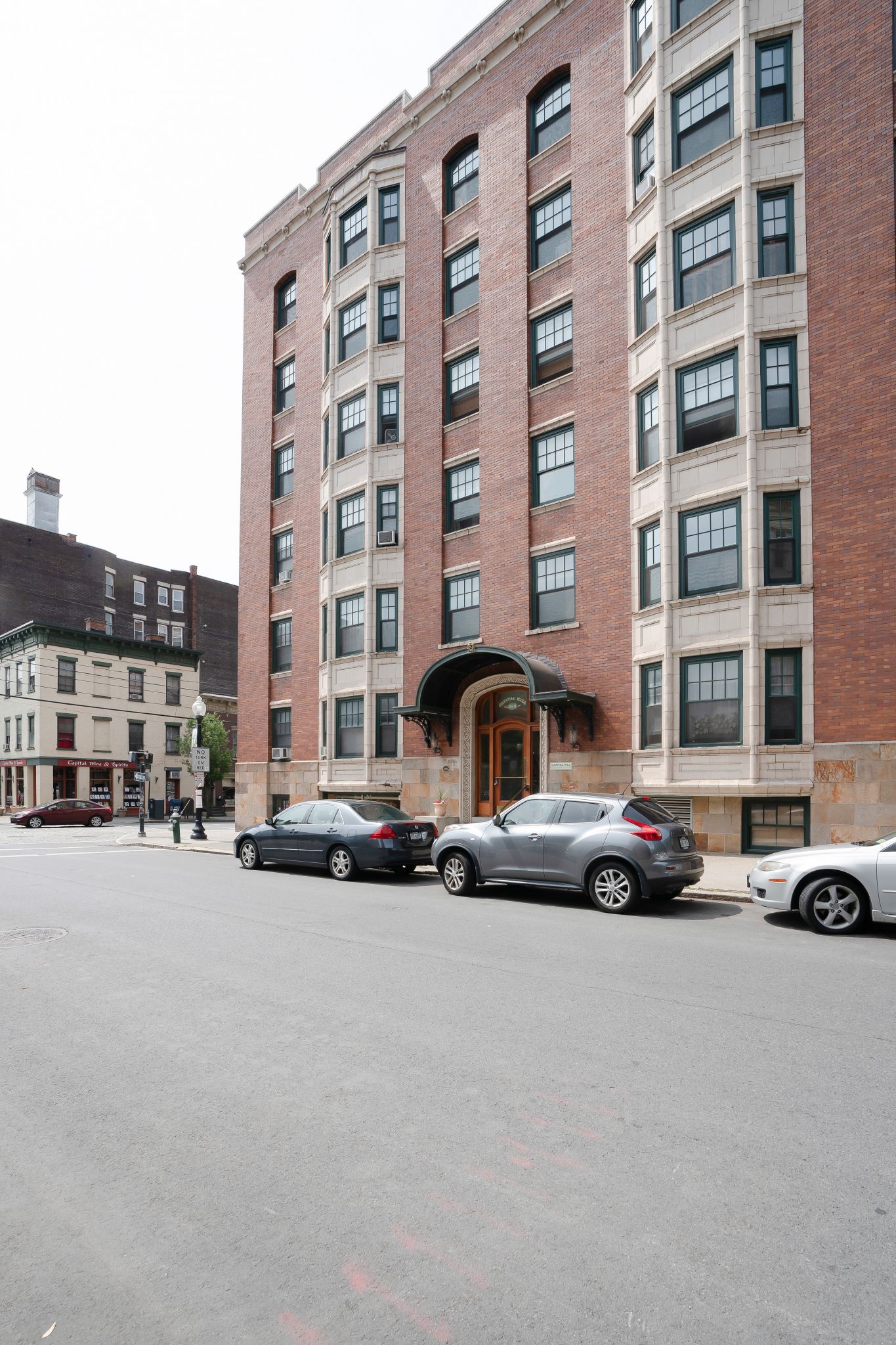 House of the Week Condo in Center Square, Albany