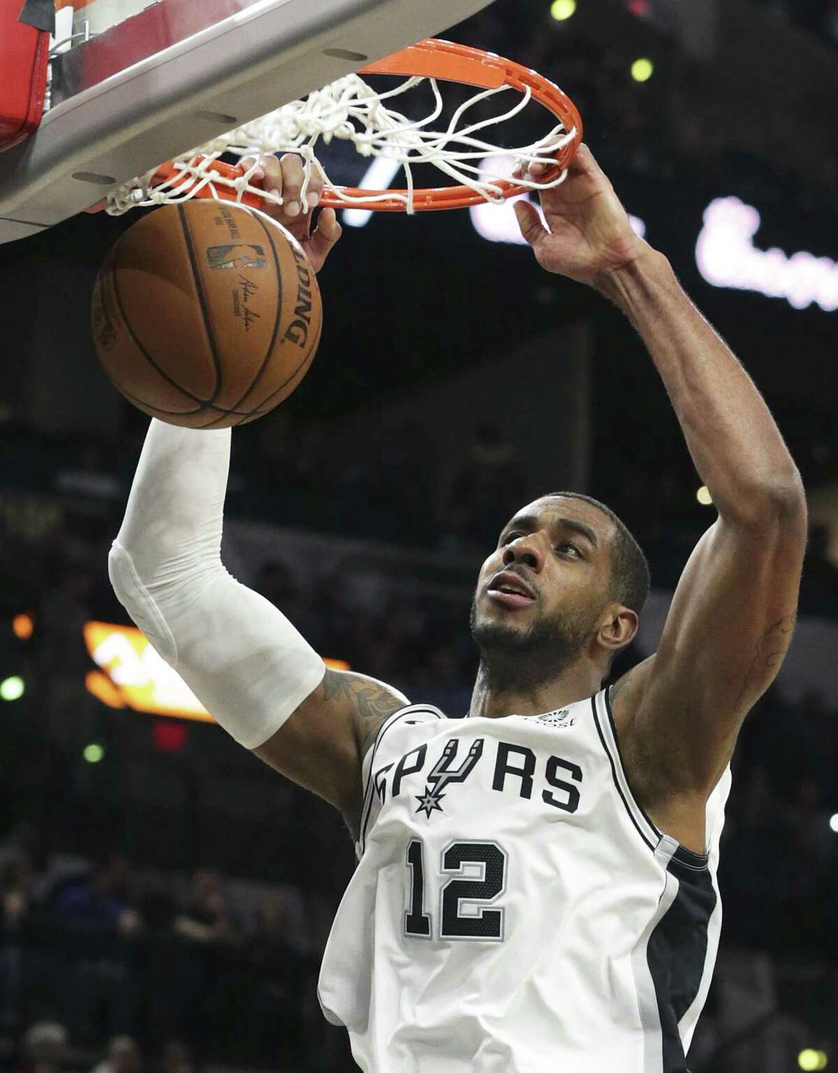 LaMarcus Aldridge jams one down as the Spurs host Oklahoma at the AT&T Center on January 10, 2019.