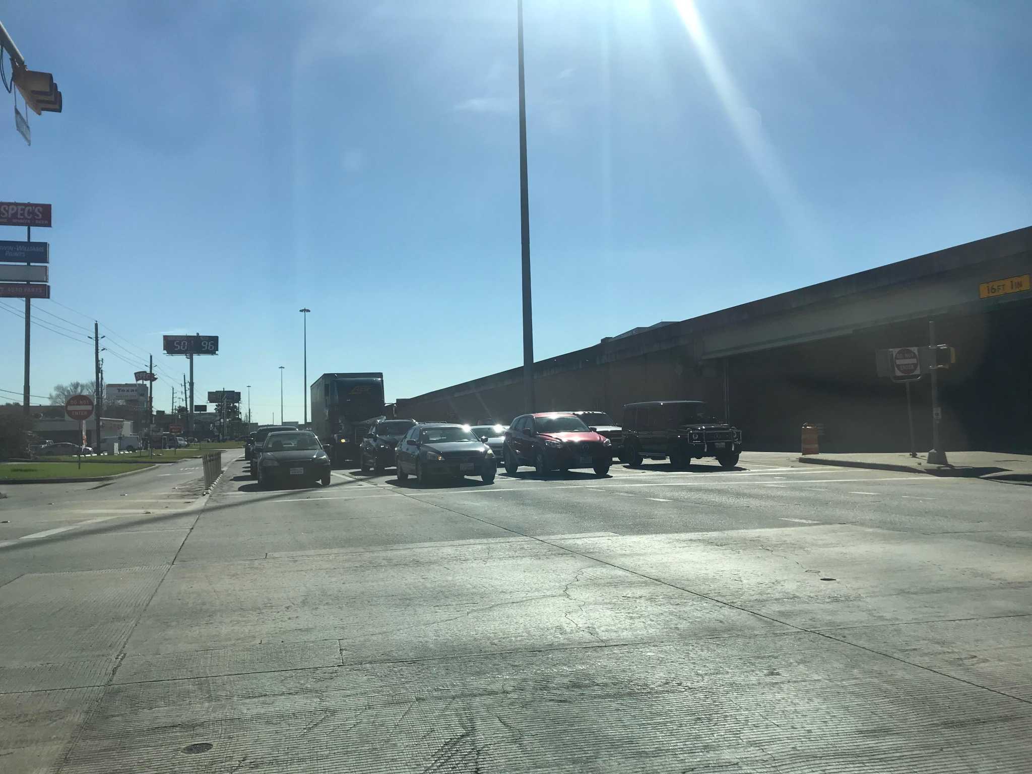 BREAKING Southbound lane closure of I45 at Rayford, Sawdust now Jan