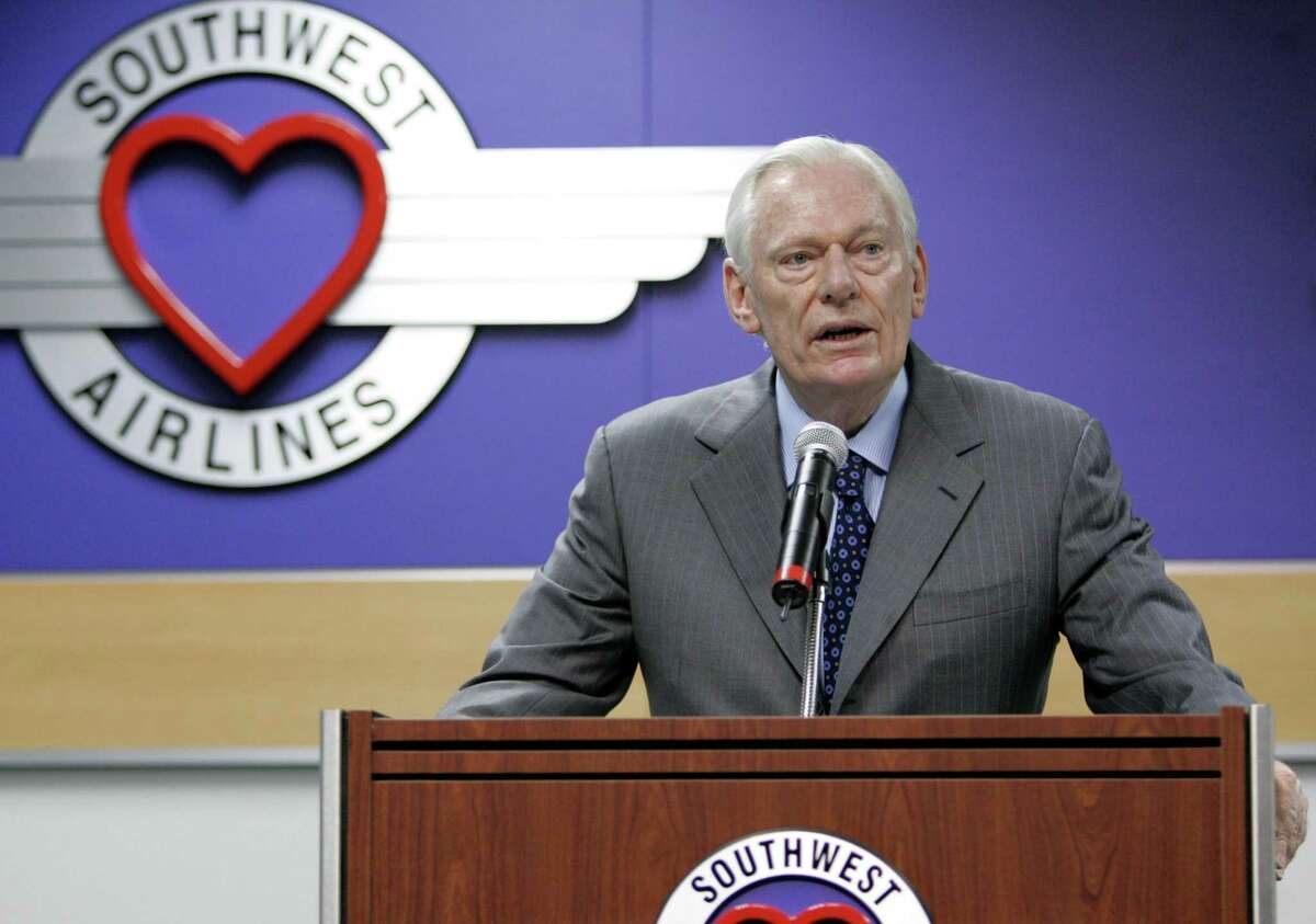 Herbert D. Kelleher, Executive Chairman of the Board of Southwest Airlines addresses attendees during the annual shareholders meeting at Southwest Airlines Headquarters in Dallas, Texas, in this May 16, 2007 file photo. Kelleher died Jan. 3.