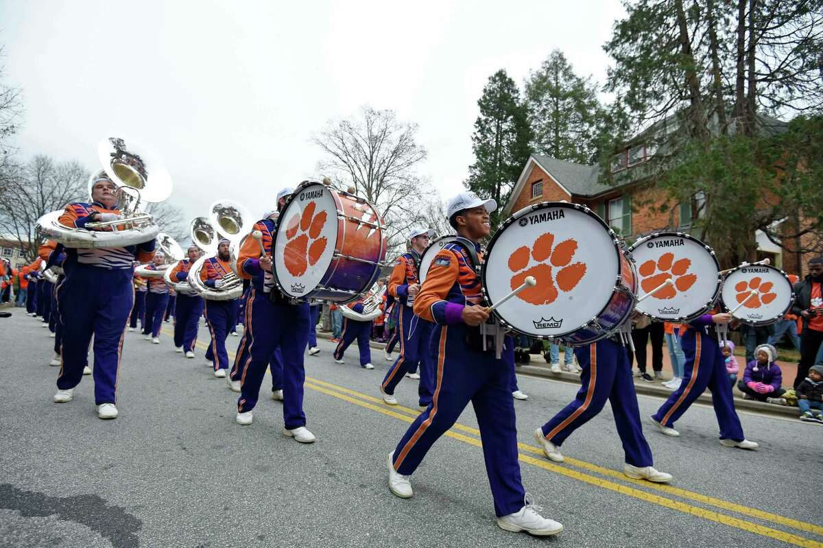 Clemson celebrates national title with parade