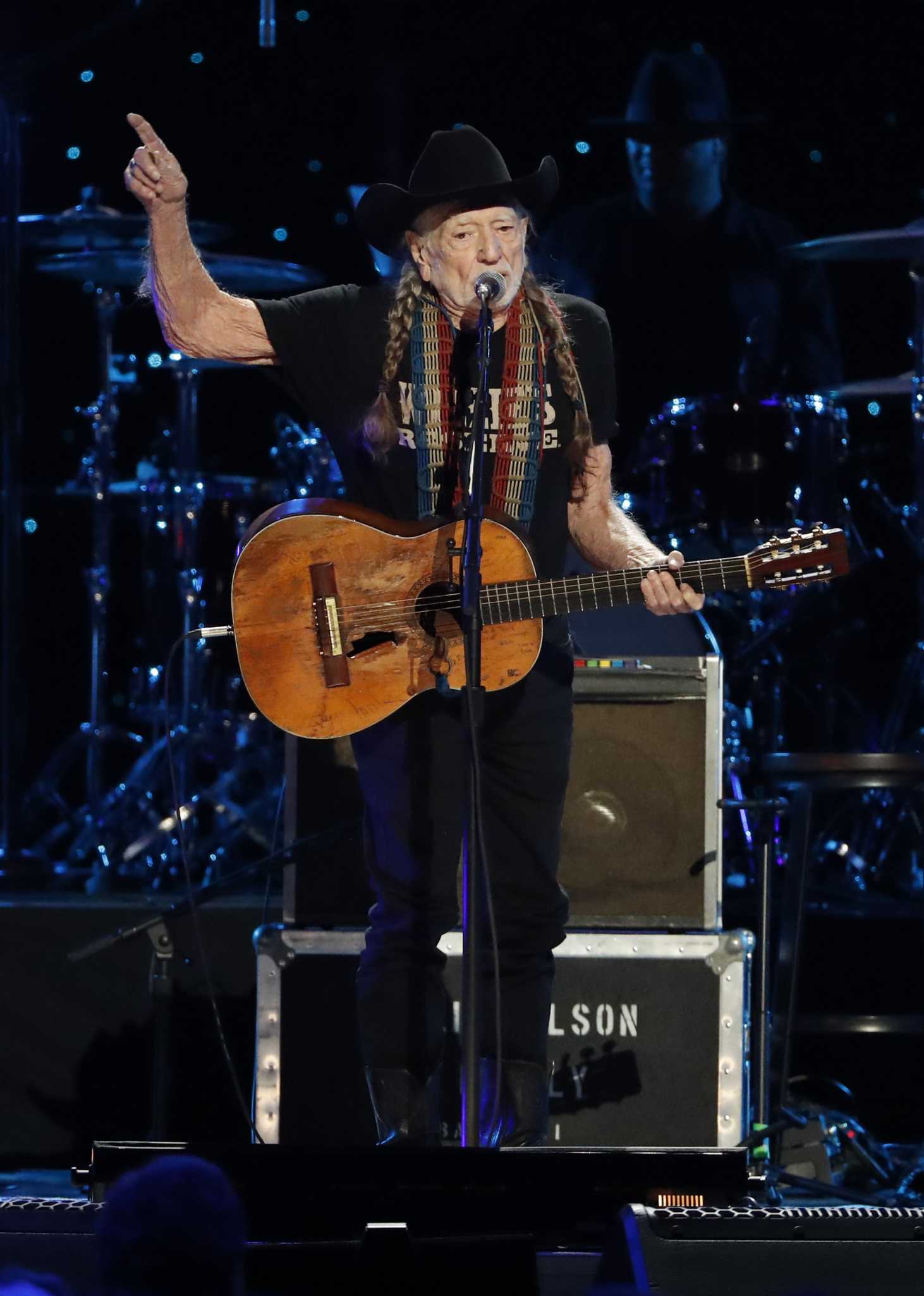 Willie Nelson brings starstudded tour back to SPAC