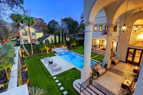 3 5m Bellaire Villa Boasts Backyard Secluded Resort Rooftop