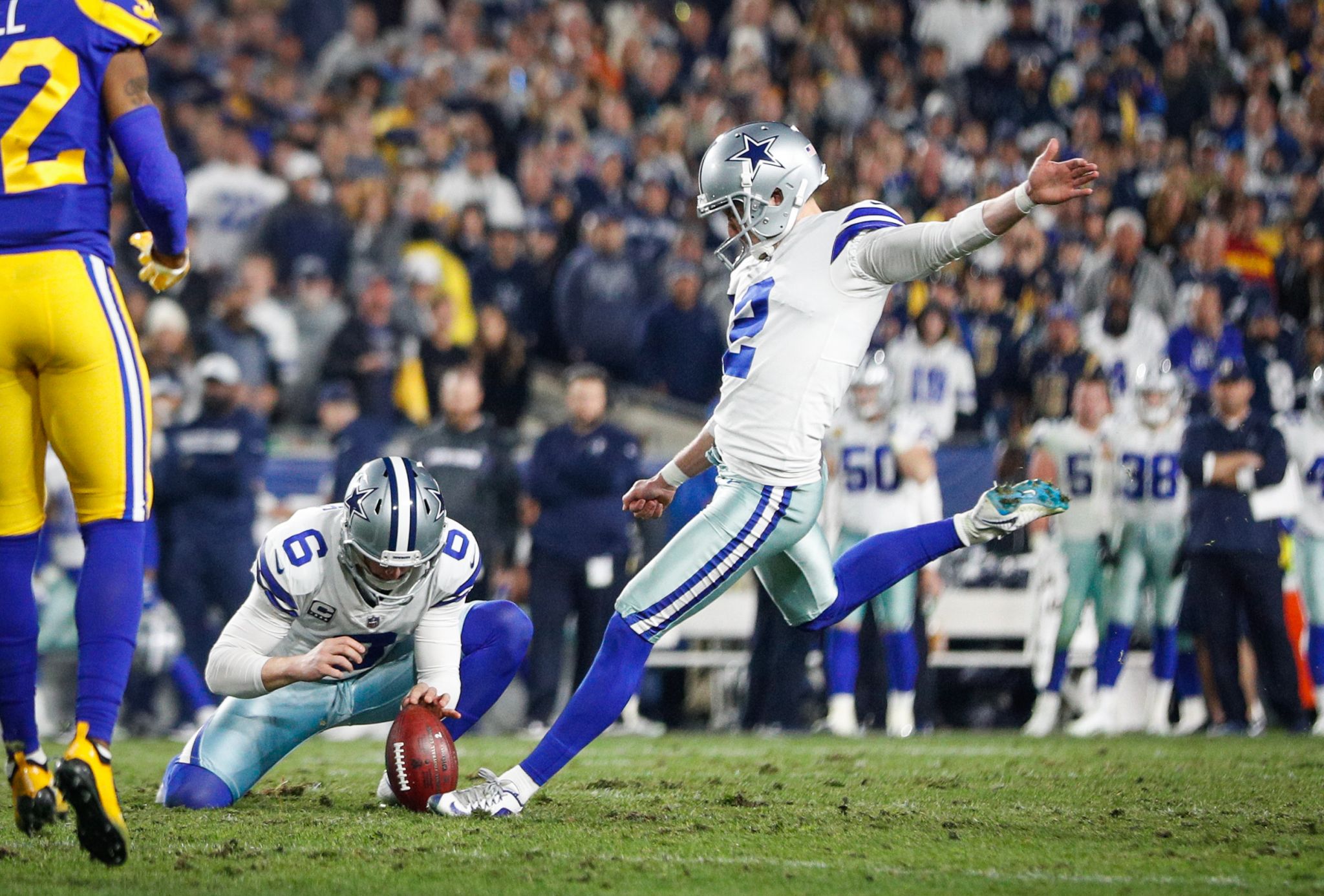 Cowboys sign new kicker to practice squad after Brett Maher's four