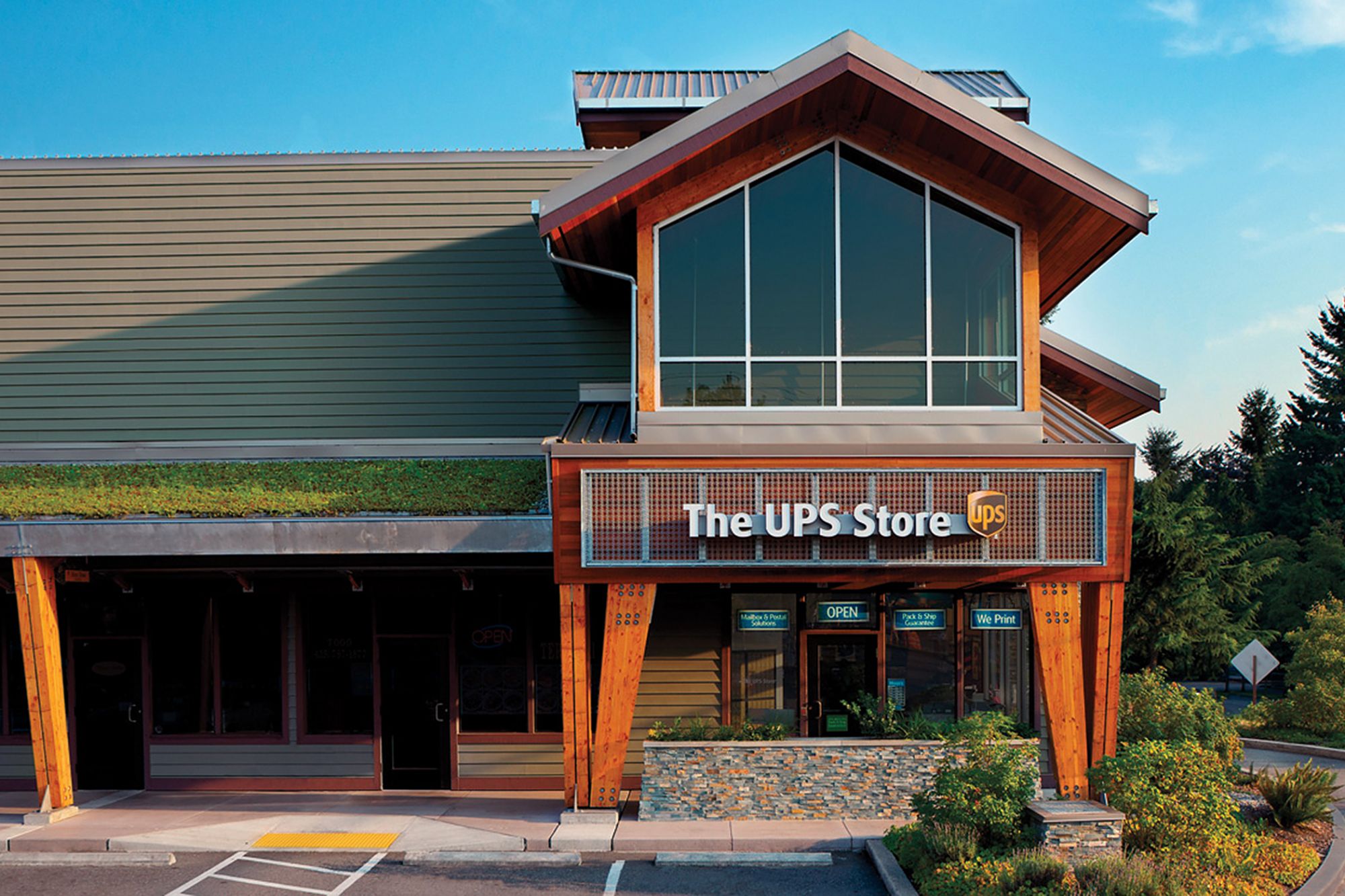 #5 on the Franchise 500: The UPS Store Gets a Consumer-Friendly Makeover