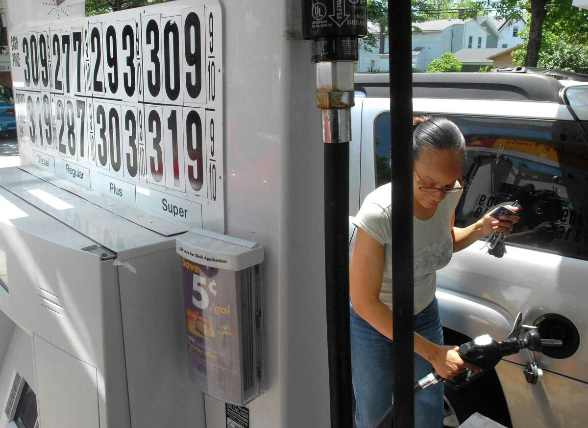 Experts: Declining CT Gas Prices To Continue In 2019