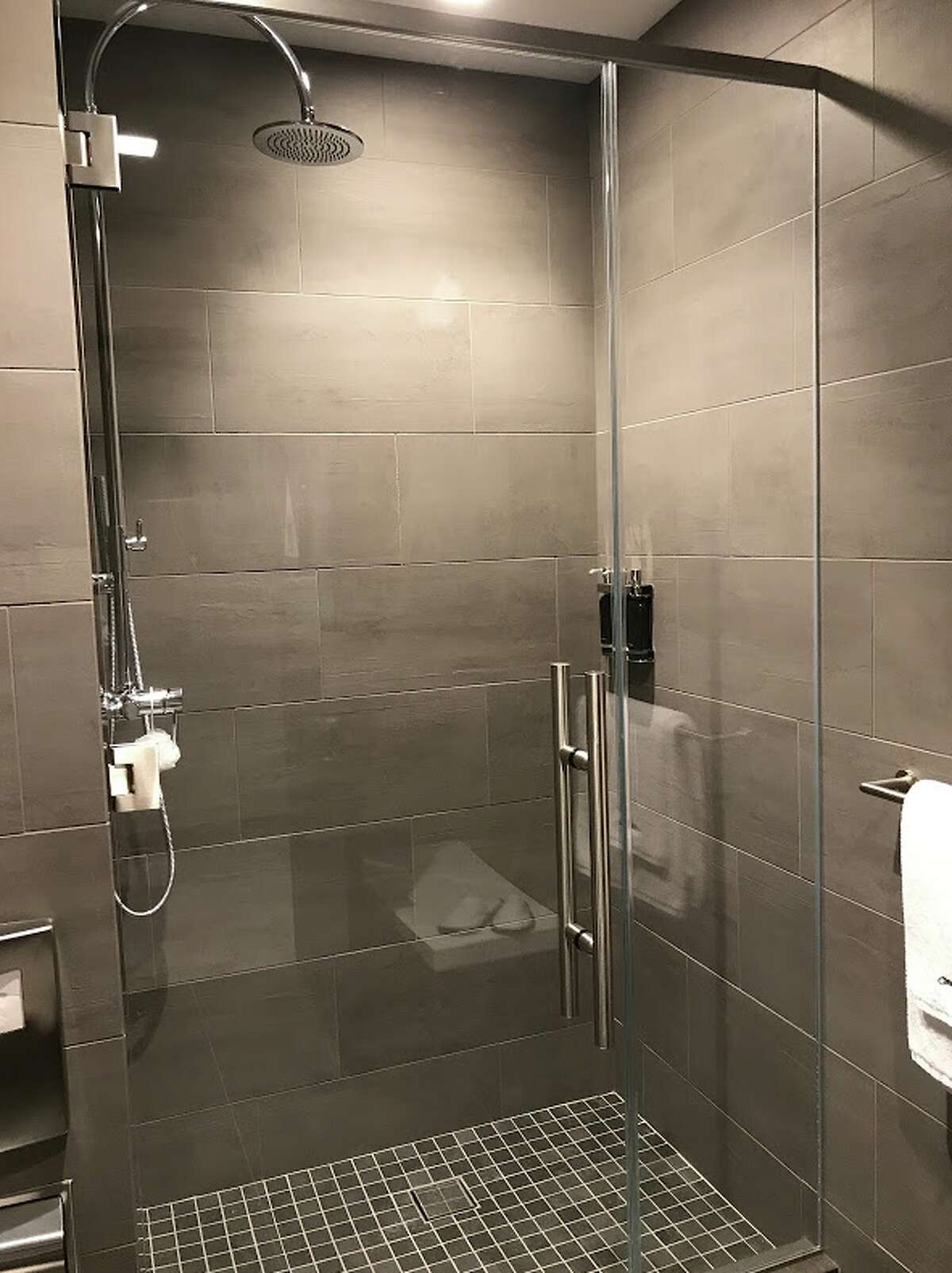 United's fifth Polaris Lounge opens at LAX [PHOTOS]