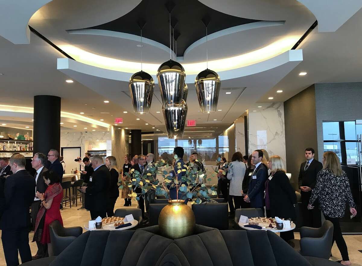 United's fifth Polaris Lounge opens at LAX [PHOTOS]