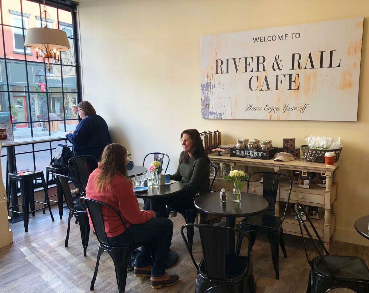 River & Rail Café plants roots on Bank Street