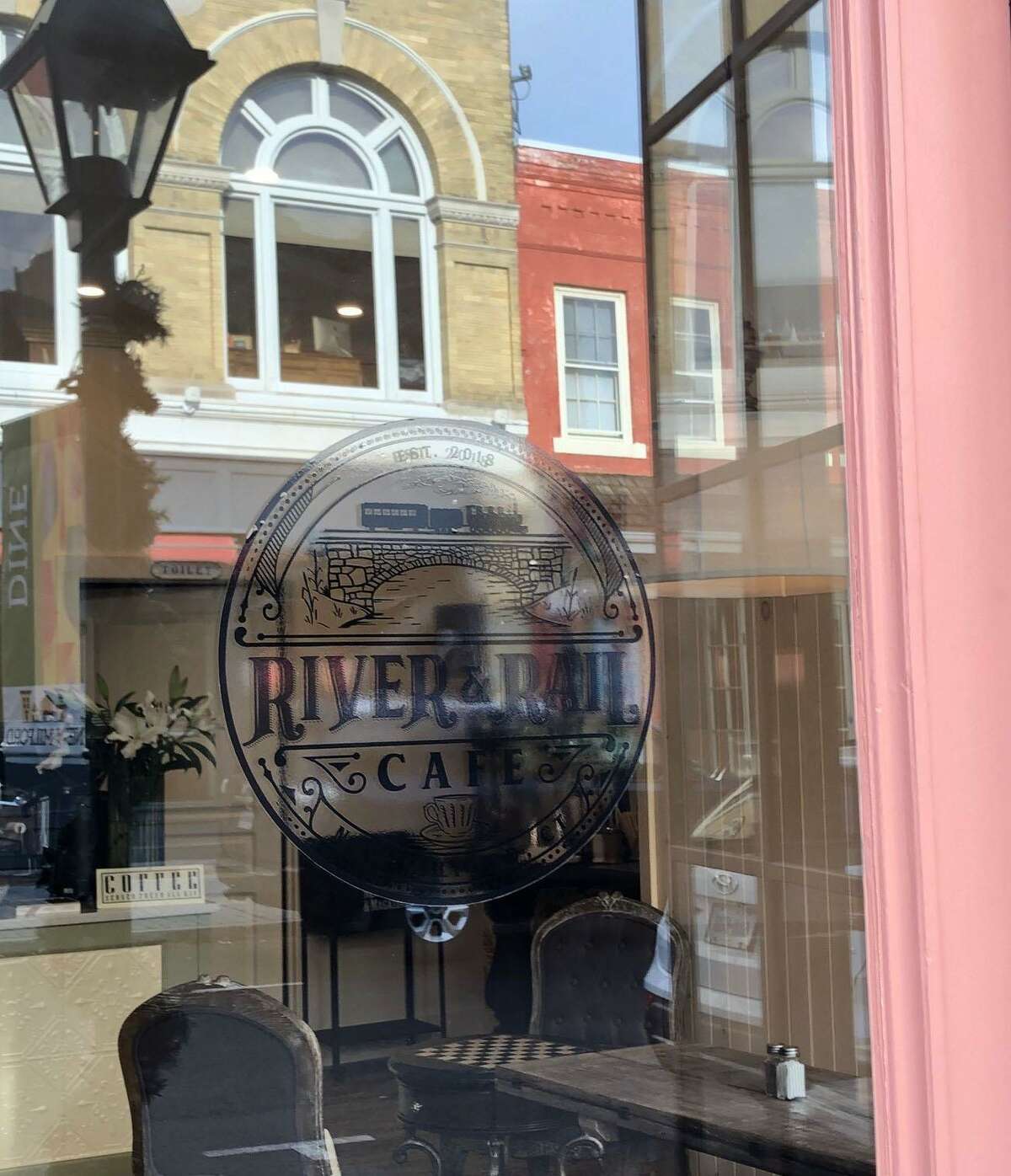 River & Rail Café plants roots on Bank Street